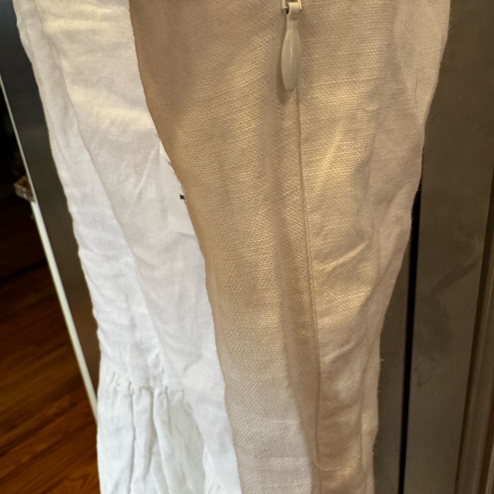 Elegant White Midi Dress - Picture 3 of 9